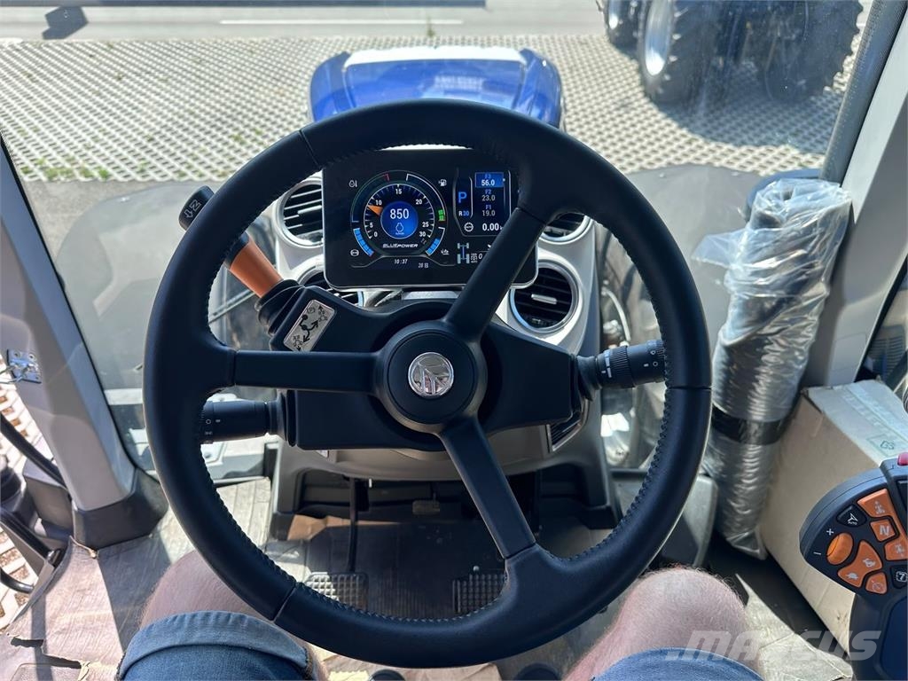 New Holland T7.300 PLM Auto Command Traktory