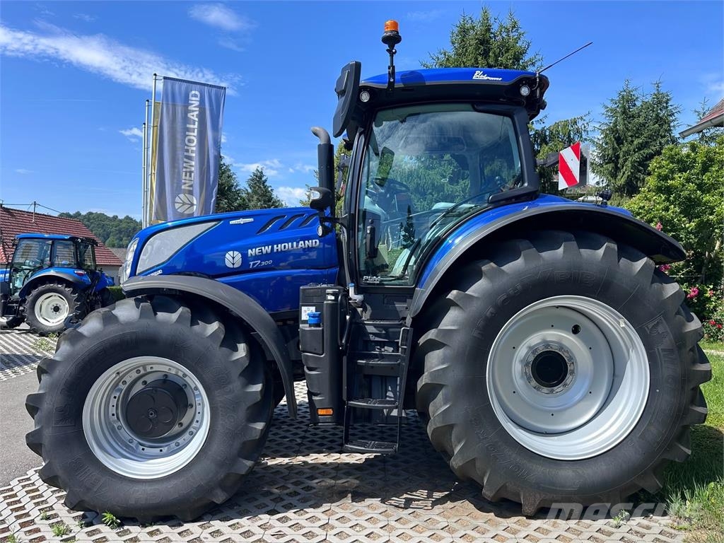 New Holland T7.300 PLM Auto Command Traktory