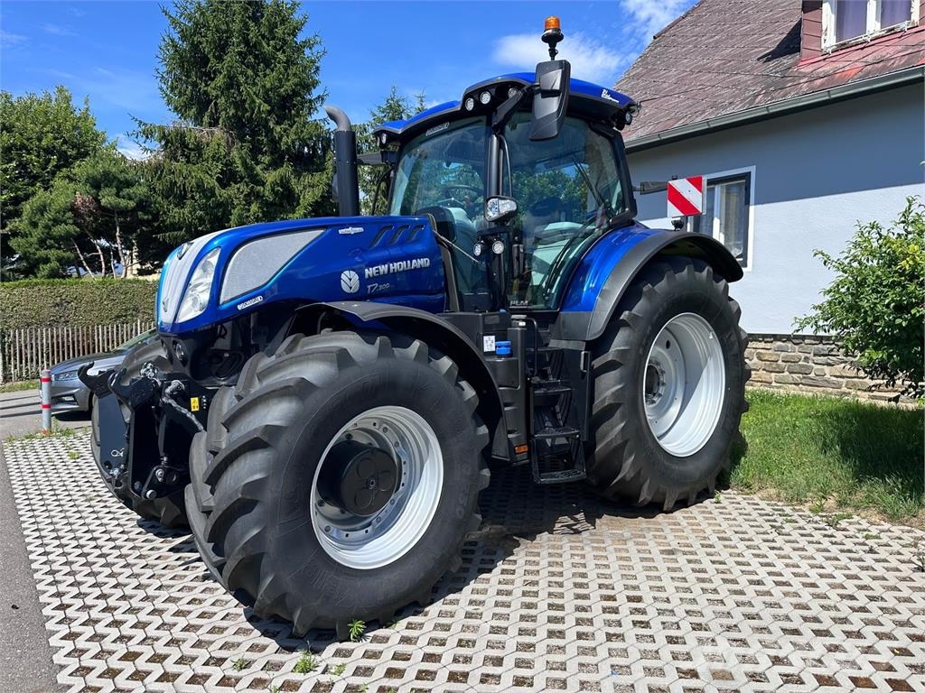 New Holland T7.300 PLM Auto Command Traktory