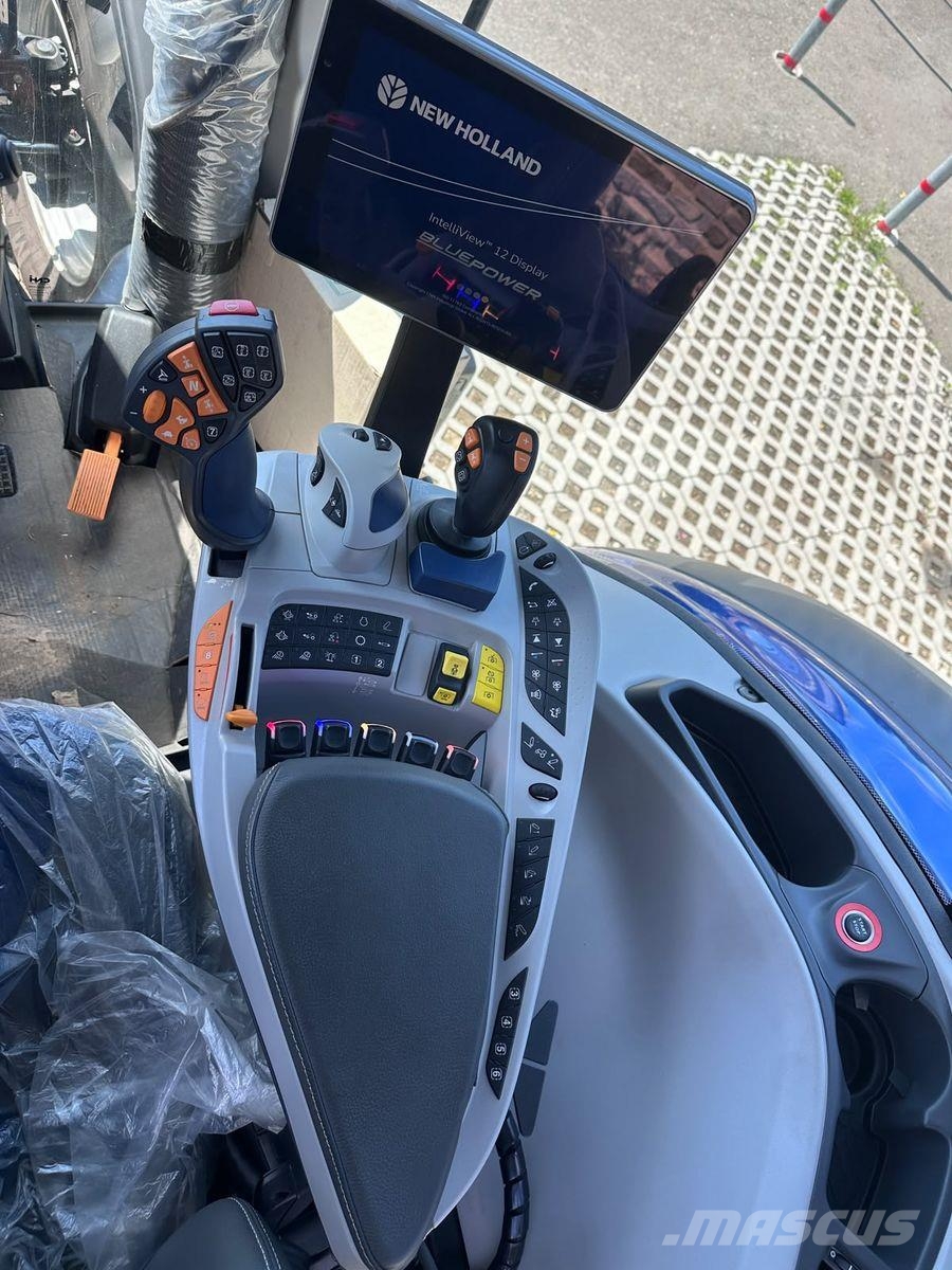 New Holland T7.300 PLM Auto Command Traktory