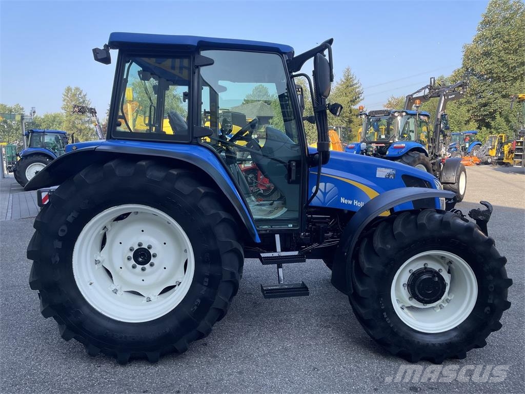 New Holland TL100A (4WD) Tractors