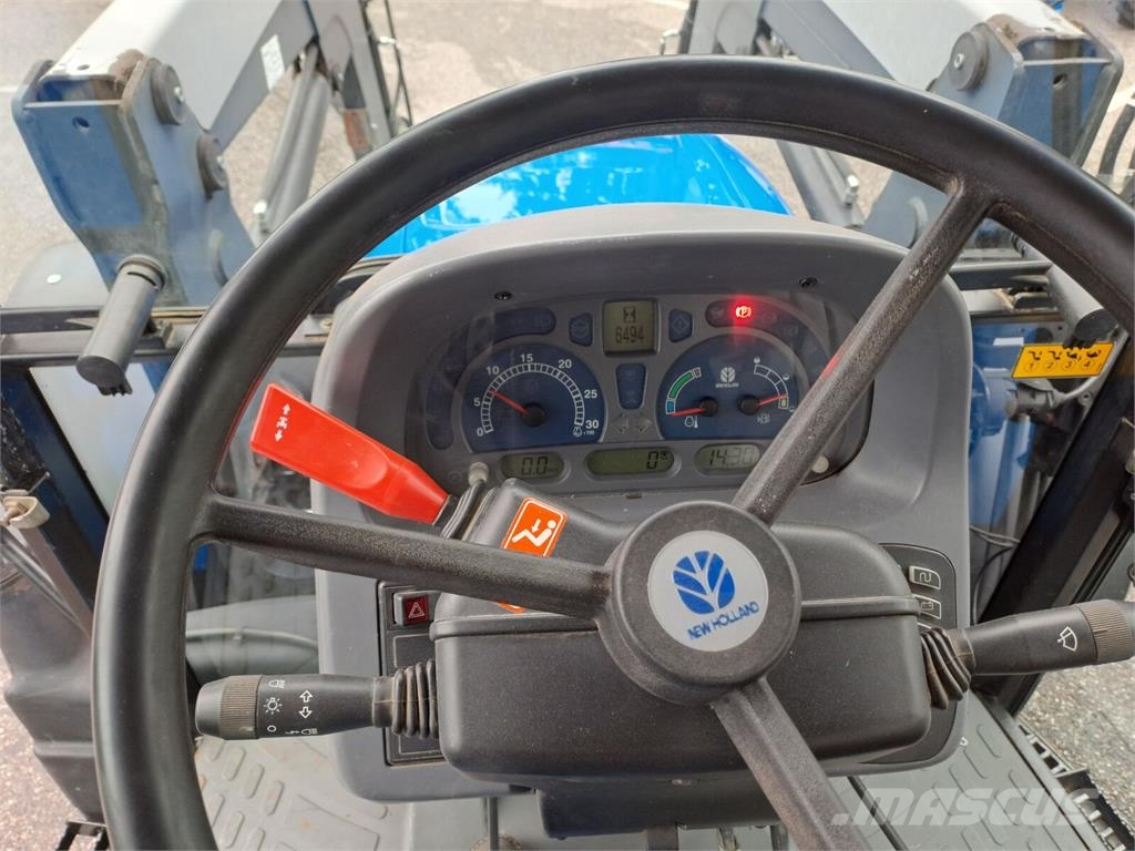 New Holland TL80A (4WD) الجرارات