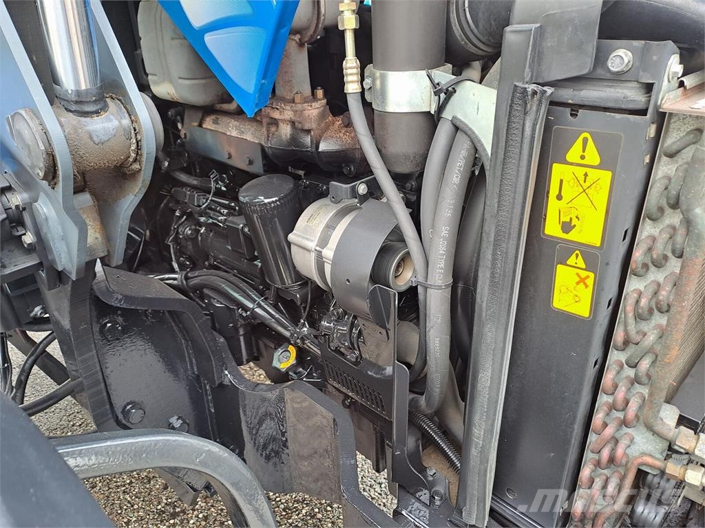 New Holland TL80A (4WD) الجرارات