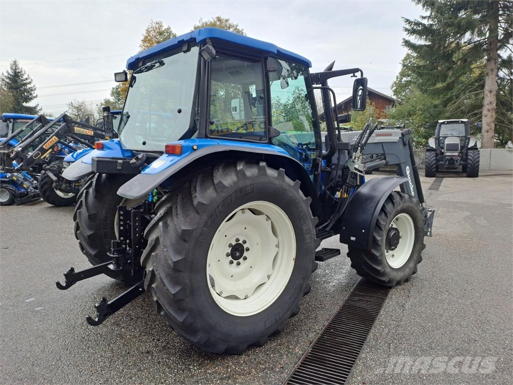 New Holland TL80A (4WD) الجرارات