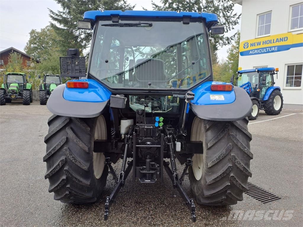 New Holland TL80A (4WD) الجرارات