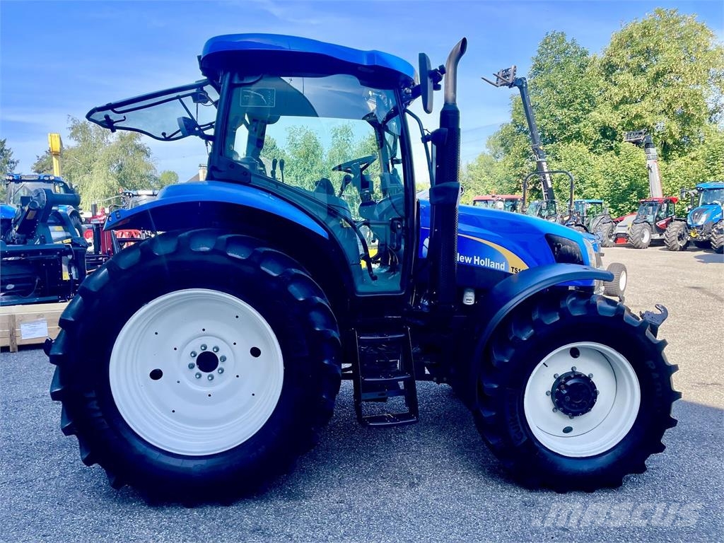 New Holland TS110A Plus Traktoren