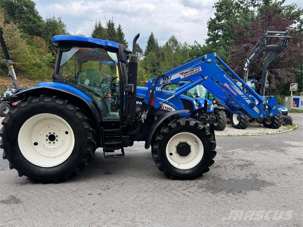 New Holland TS115A Plus الجرارات
