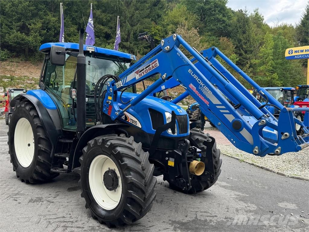 New Holland TS115A Plus الجرارات