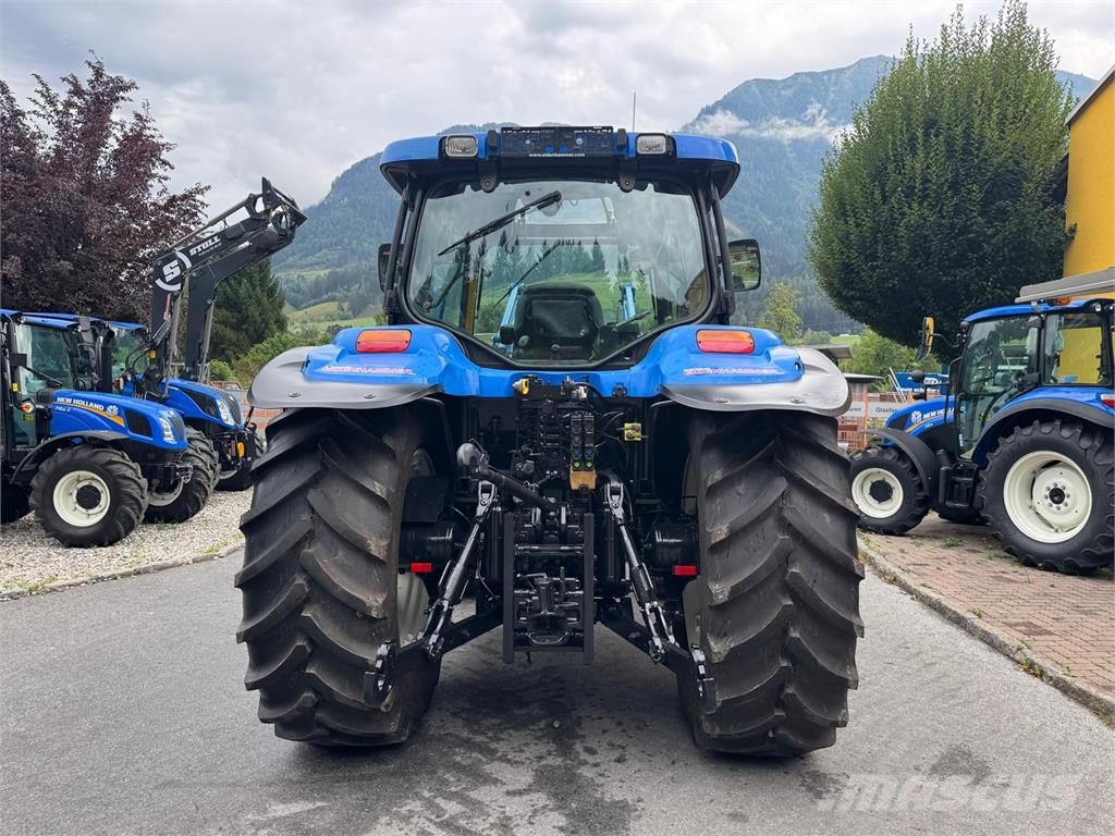 New Holland TS115A Plus الجرارات