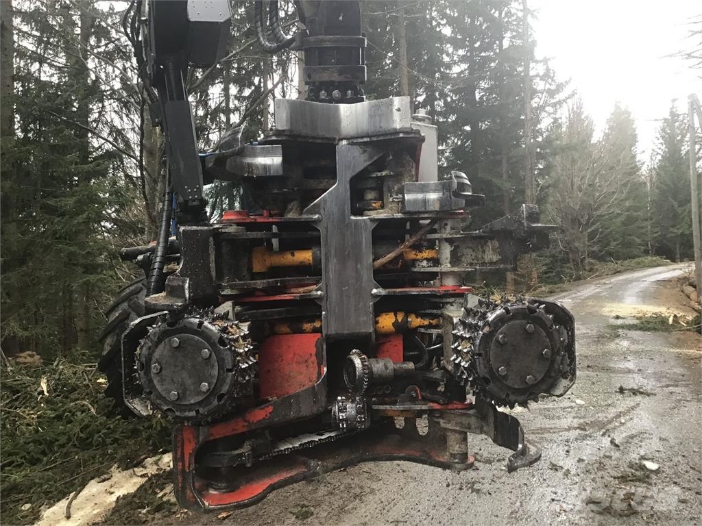 Nisula 500 H mit Valtra T174D Outro