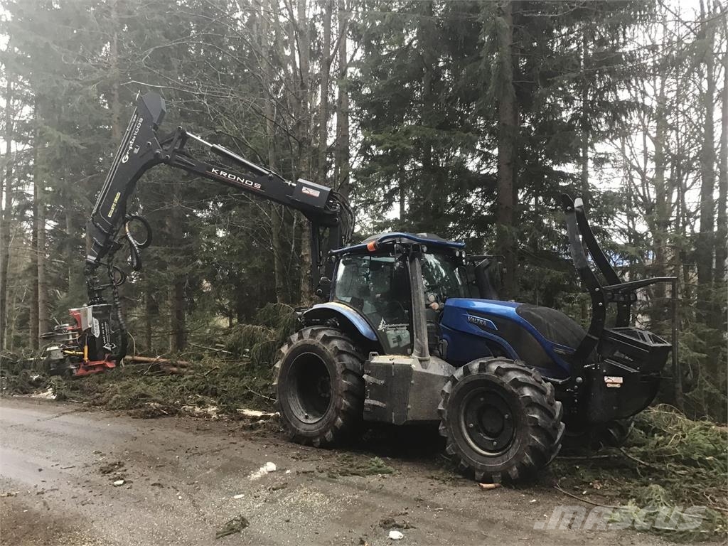 Nisula 500 H mit Valtra T174D Outro