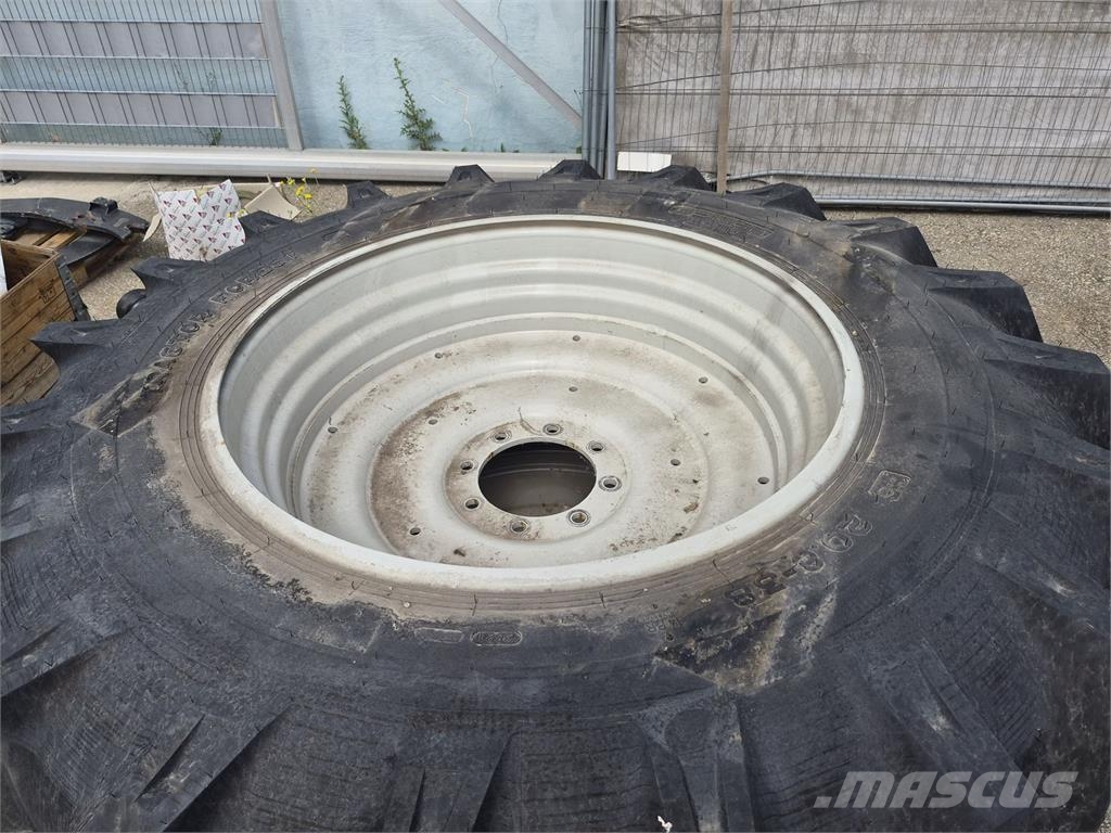 Nokian 20.8R38 & 16.9R28 Ruedas