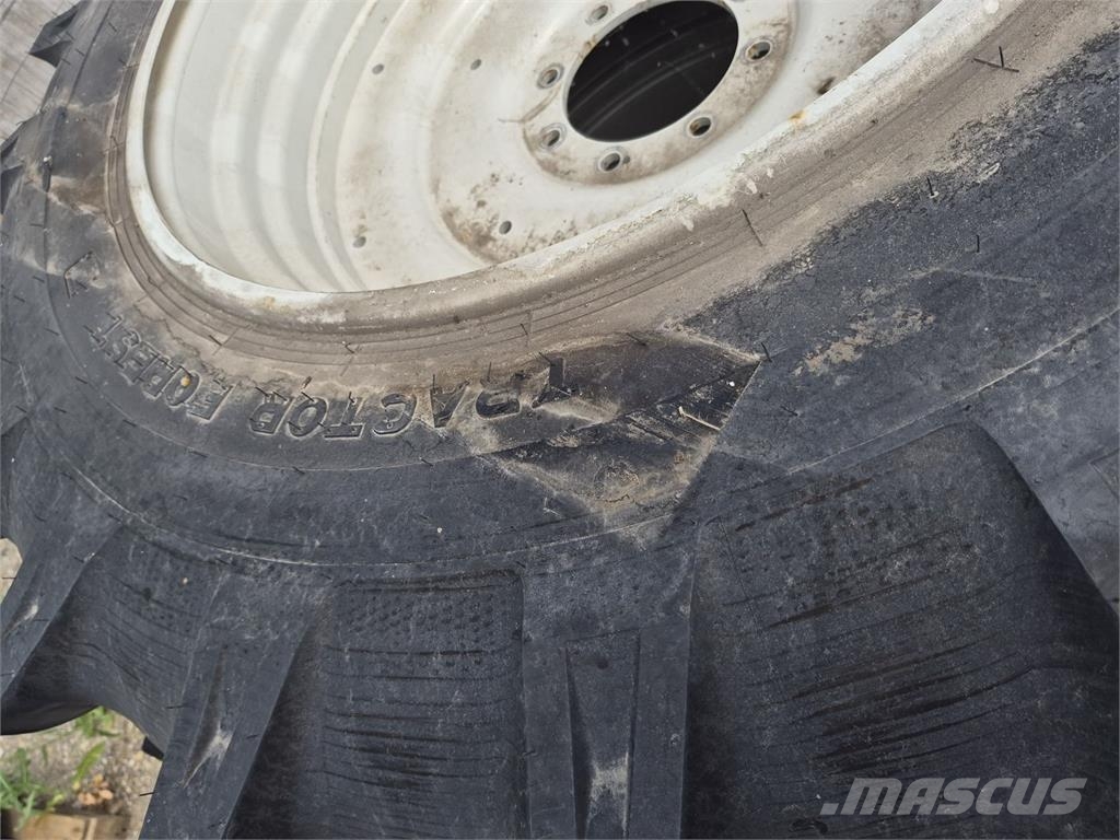 Nokian 20.8R38 & 16.9R28 Ruedas