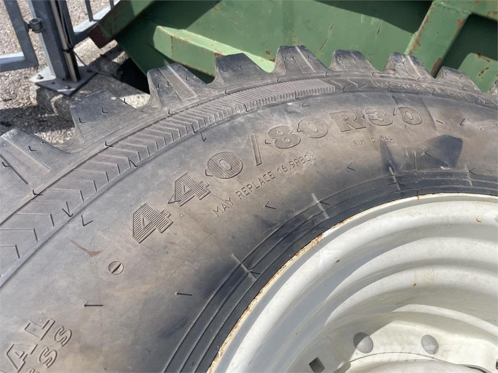 Nokian 440/80R30 , 360/80R20 Ruedas