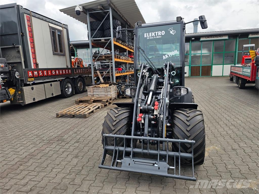 Pitbull X27-26-45 Kabine Neu Hausmesse 24-25 Oktober Hoflader