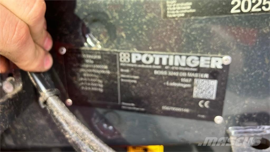 Pöttinger Boss 3240 DB Master Önrakodó pótkocsik
