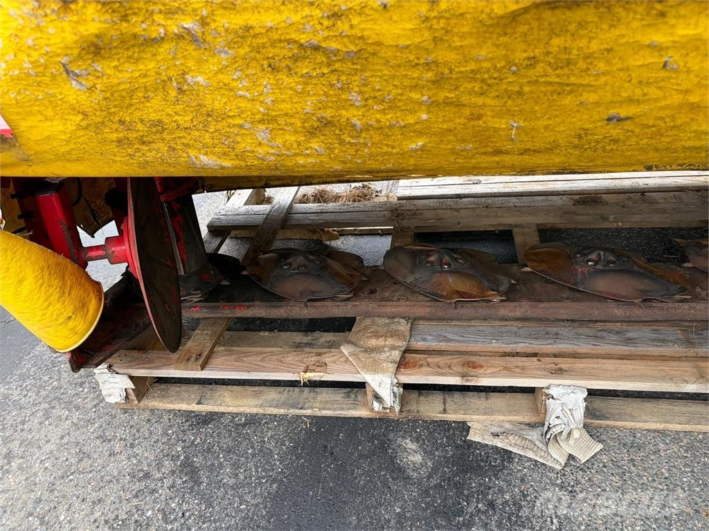 Pöttinger Cat Nova 250 Segadoras