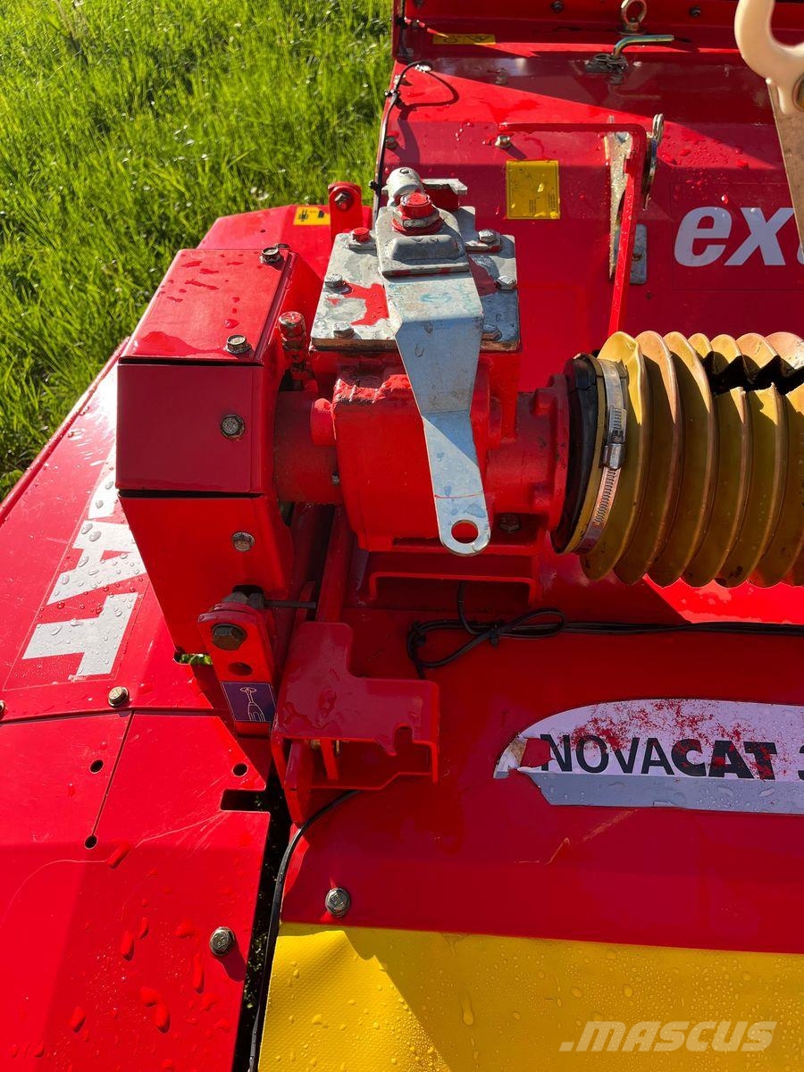 Pöttinger Nova Cat 356 Alpha Motion Segadoras
