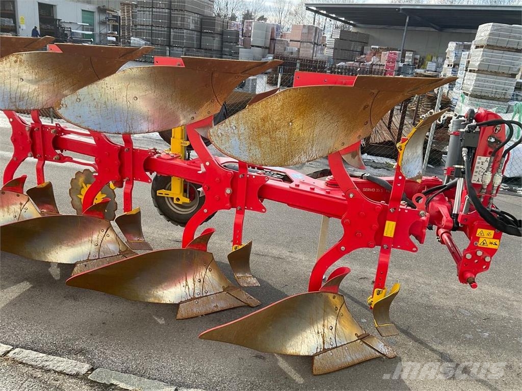 Pöttinger Servo 35 S Plus 4-sch. محاريث تقليدية