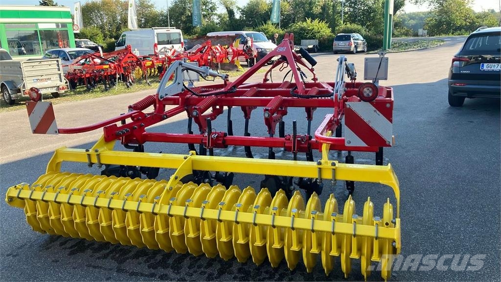 Pöttinger Synkro 3030 Nova Cultivatoren