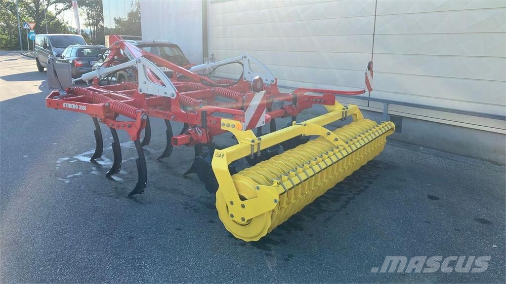 Pöttinger Synkro 3030 Nova Cultivatoren