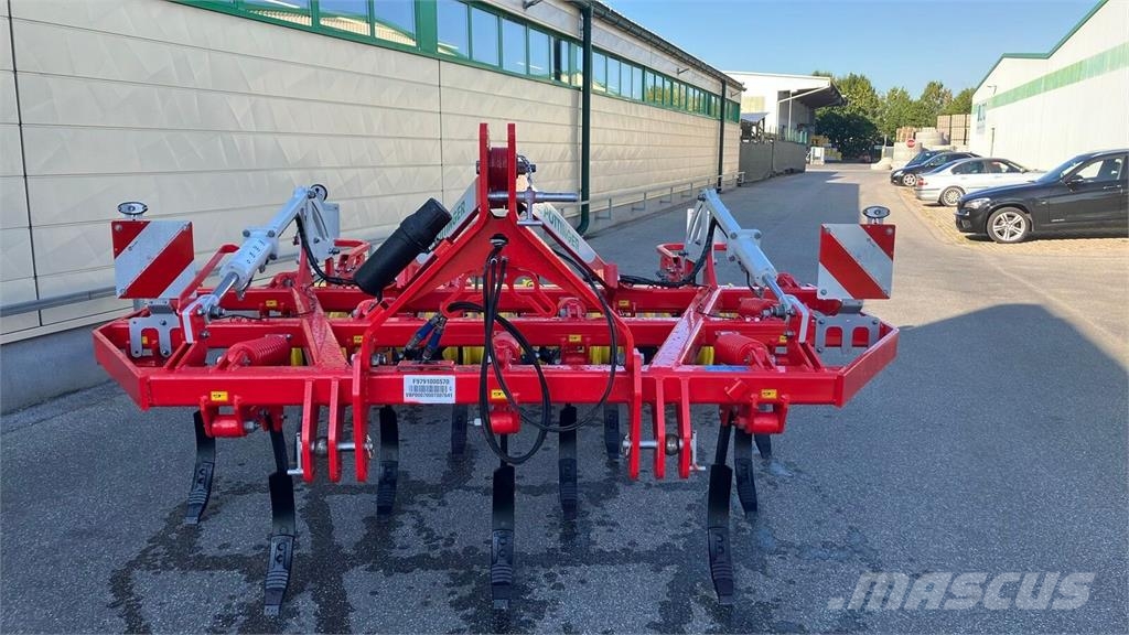 Pöttinger Synkro 3030 Nova Cultivatoren