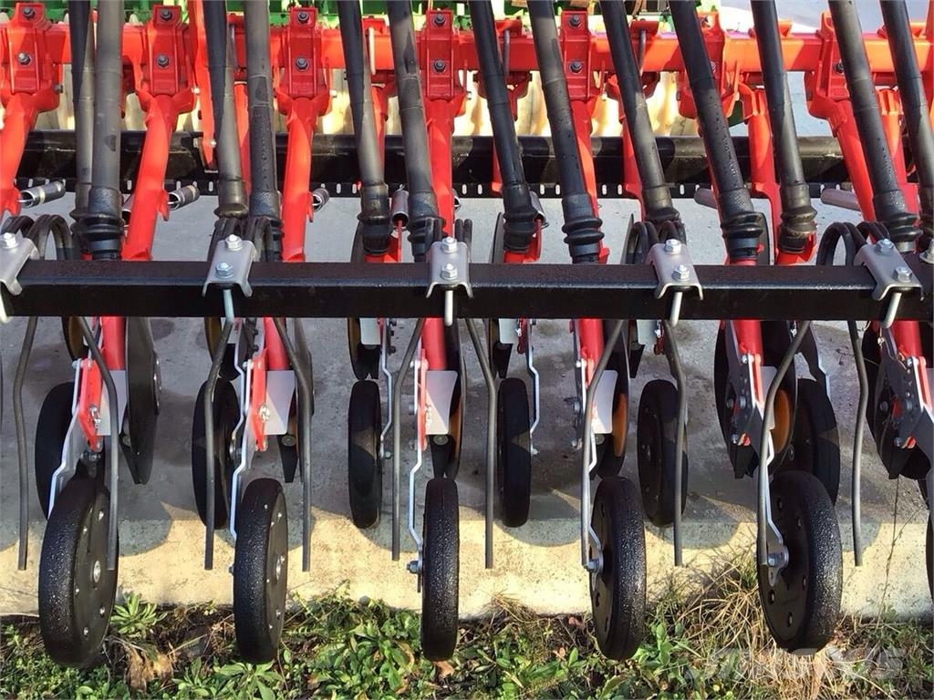 Pöttinger VITASEM M 3000 3/3 Finanzierung Other sowing machines and accessories