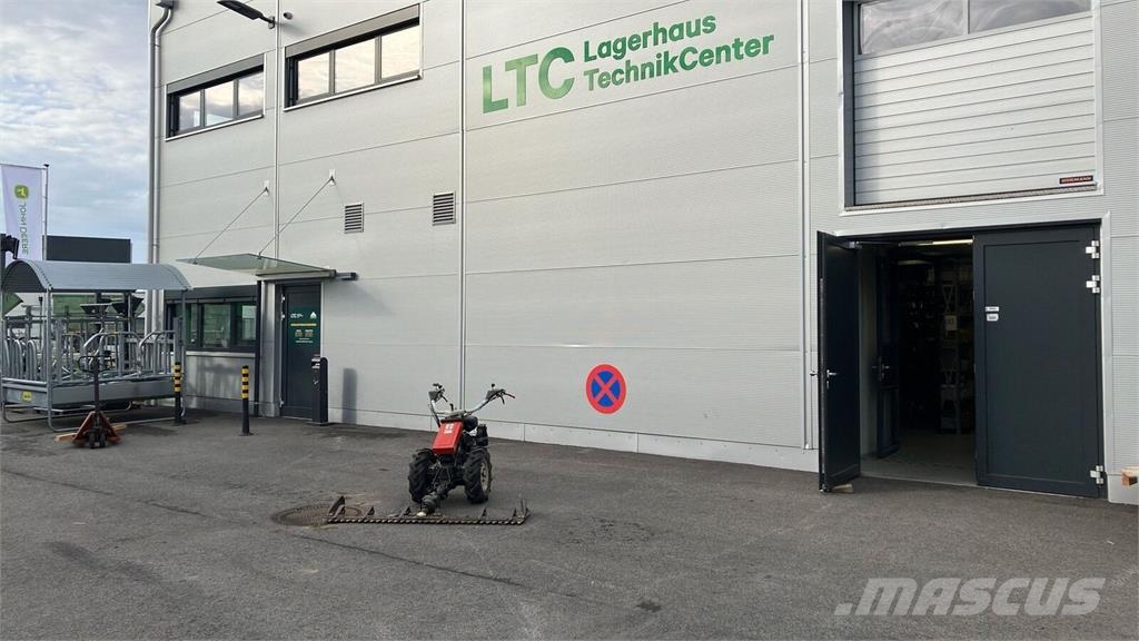 Reform 216 KL Päältäajettavat ruohonleikkurit