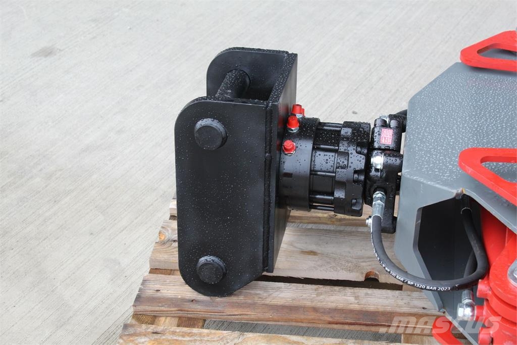 SAT Holzzange mit Festanbaurotator und Aufnahme Forestal - Otros