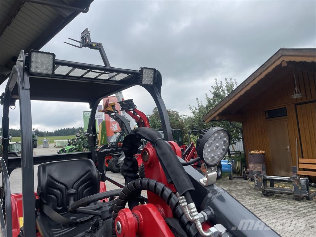 Schäffer 2628 Frontlastere og graveredskap