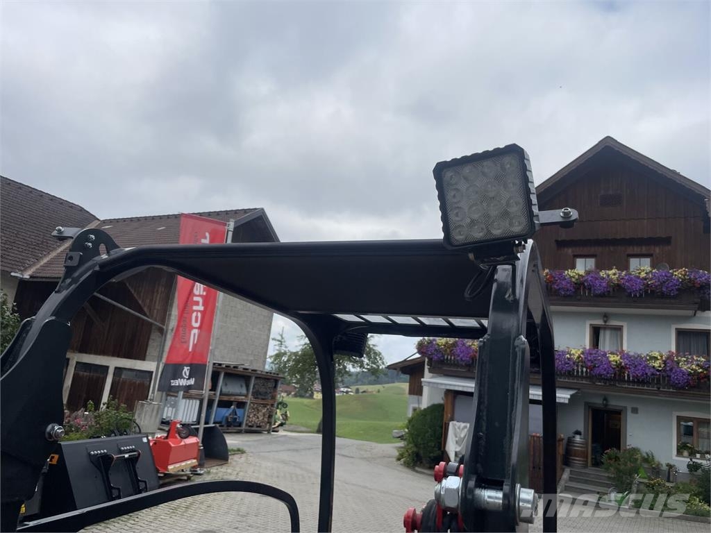 Schäffer 2628 Frontlastere og graveredskap