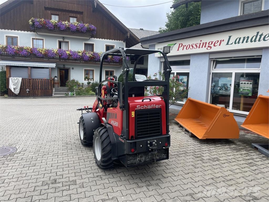 Schäffer 2628 Frontlastere og graveredskap