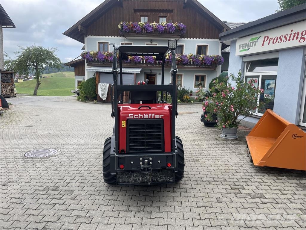 Schäffer 2628 Frontlastere og graveredskap