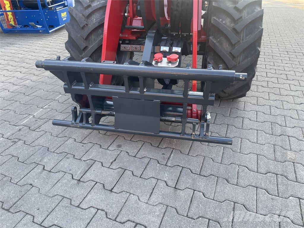 Schäffer 4670 لوادر بعجل
