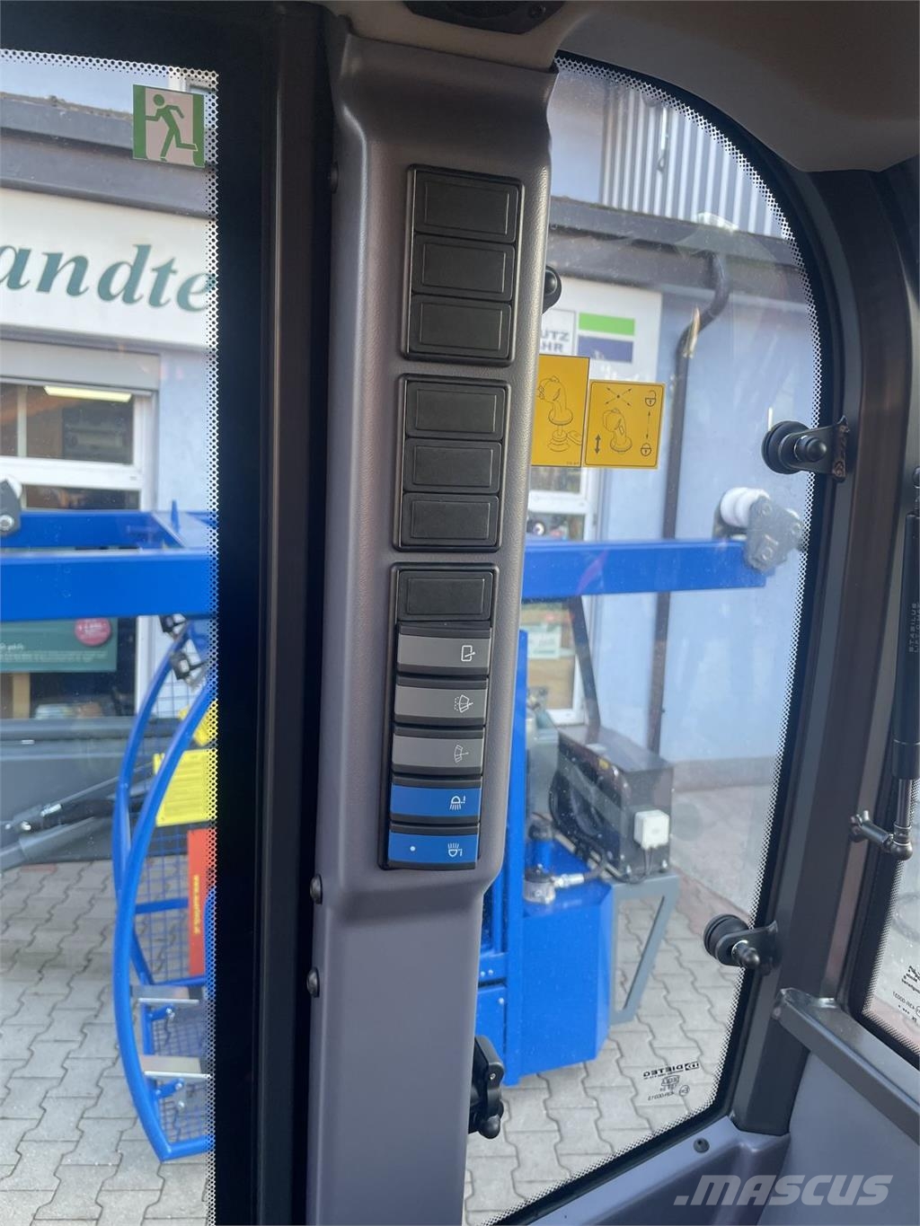 Schäffer 4670 لوادر بعجل