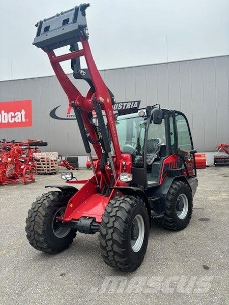 Schäffer 5470 Z Gumikerekes homlokrakodók