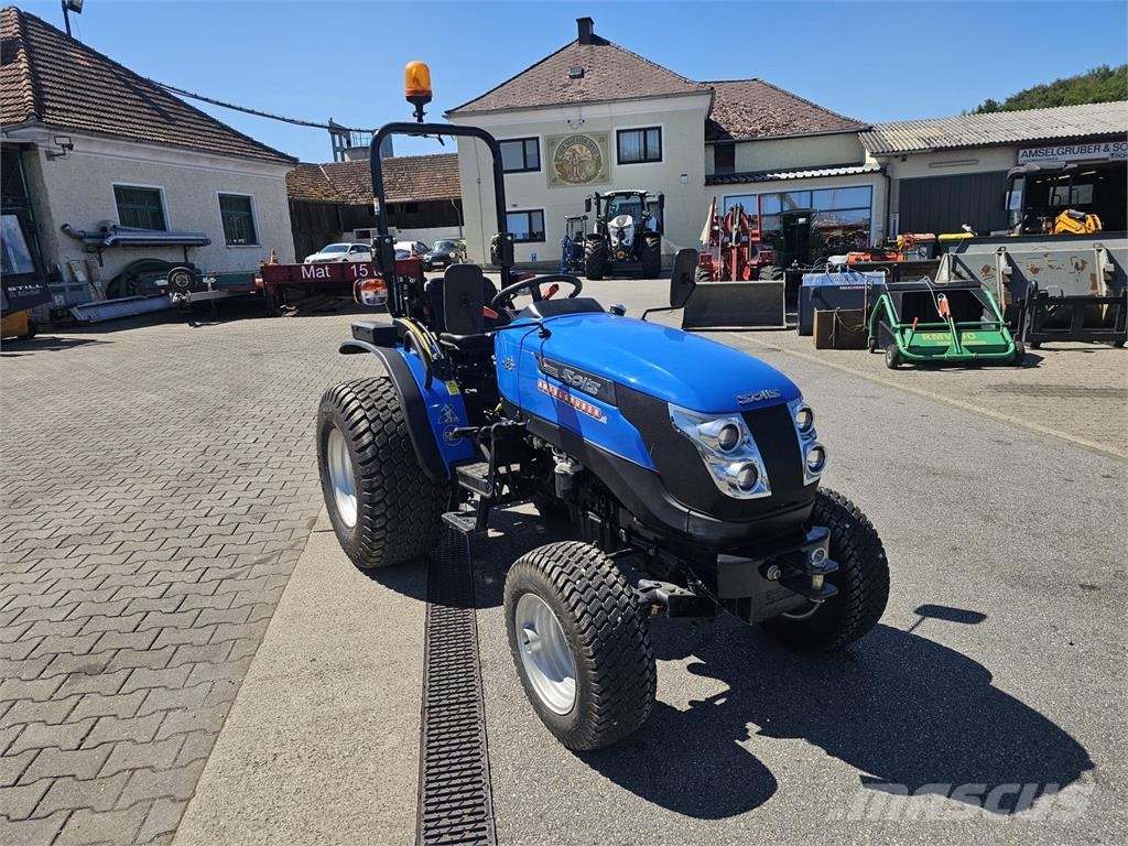 Solis 26 Allrad Mittelschaltung 6+2 Tracteur