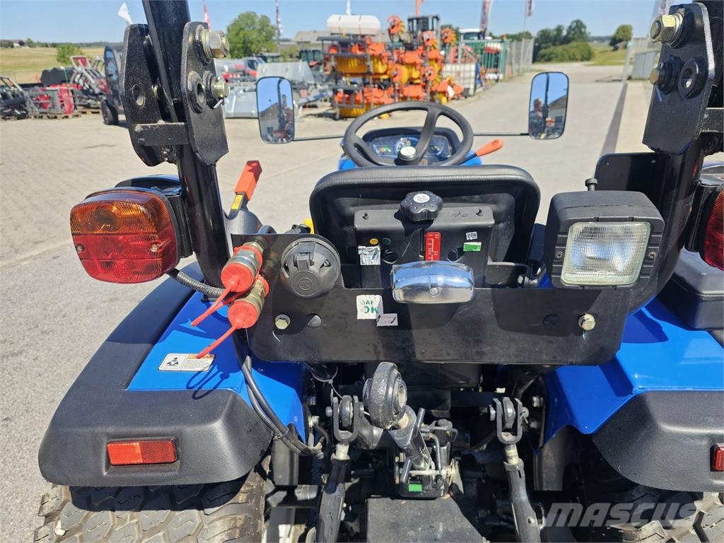 Solis 26 Allrad Mittelschaltung 6+2 Tracteur