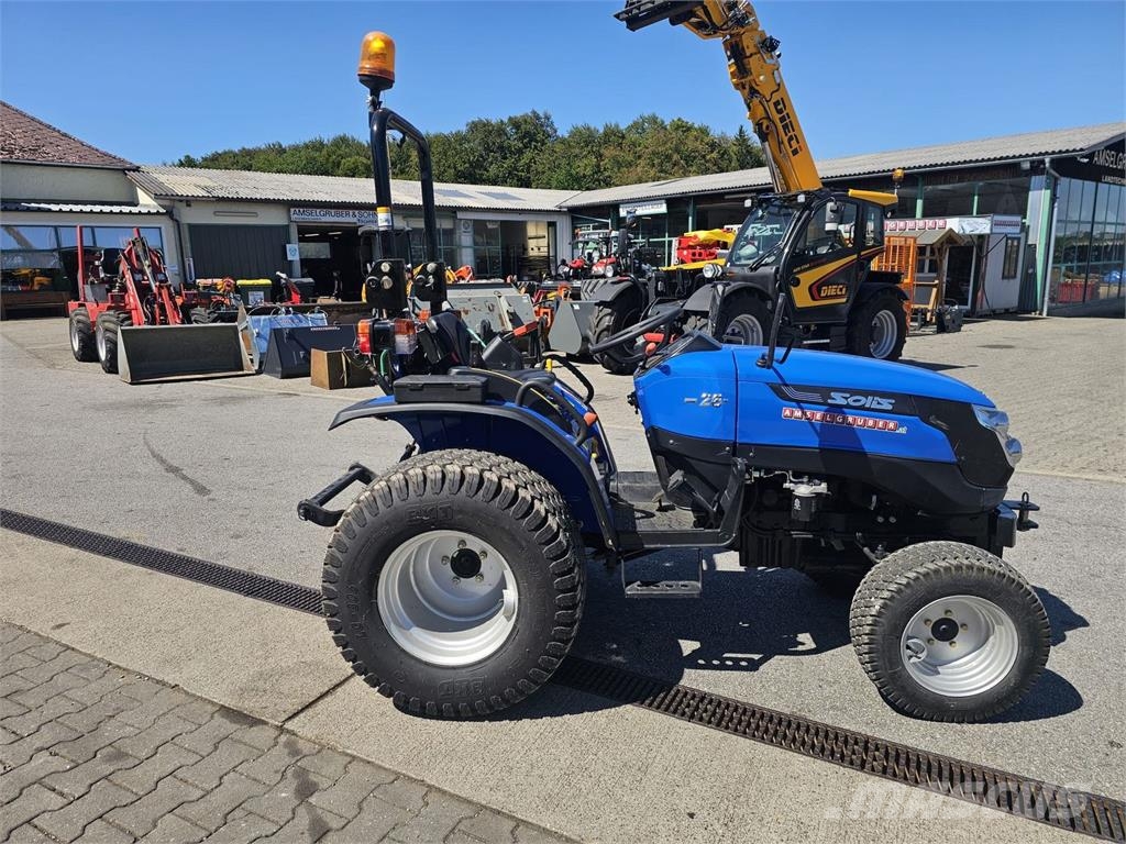 Solis 26 Allrad Mittelschaltung 6+2 Tracteur