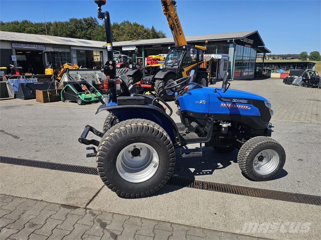 Solis 26 Allrad Mittelschaltung 6+2 Tracteur