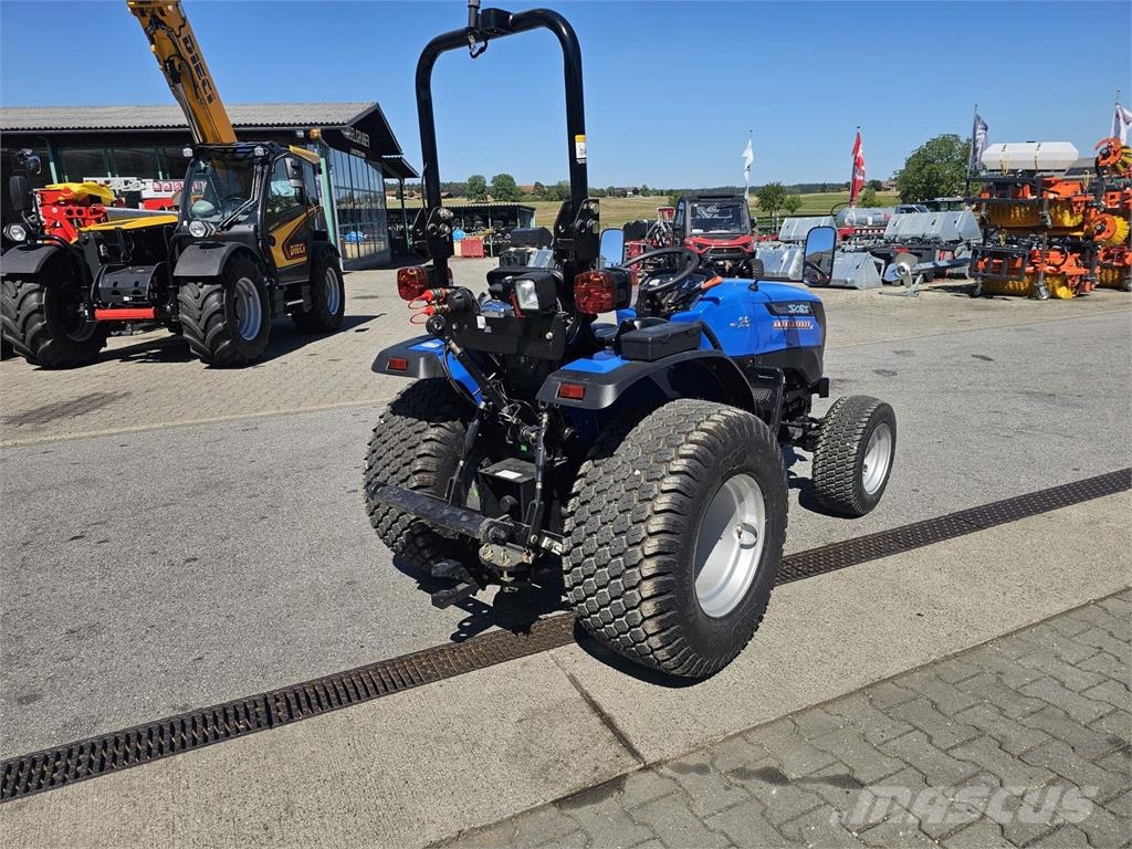 Solis 26 Allrad Mittelschaltung 6+2 Tracteur