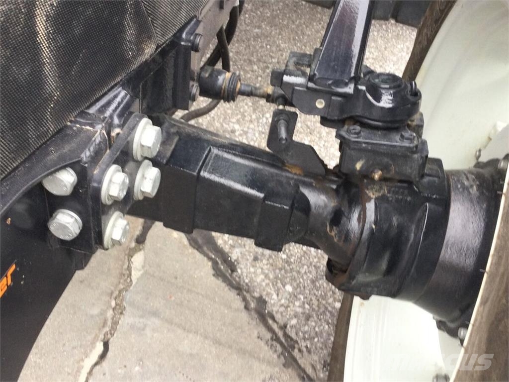 Steyr 4085 Kompakt Traktorit