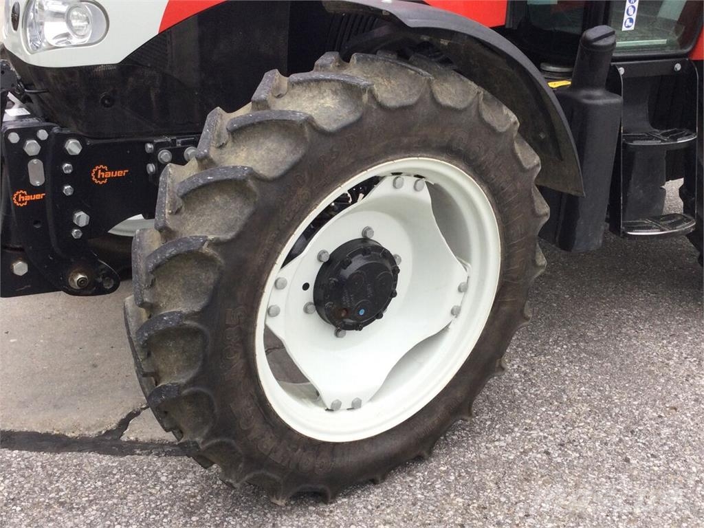 Steyr 4085 Kompakt Traktorit