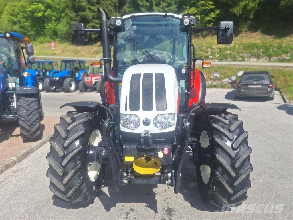 Steyr 4085 Kompakt الجرارات