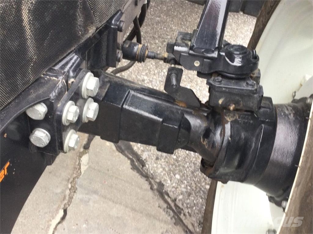 Steyr 4085 Kompakt Traktoren