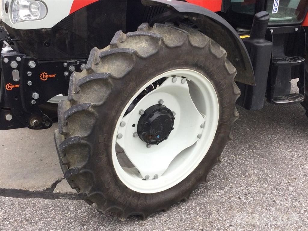 Steyr 4085 Kompakt Traktoren