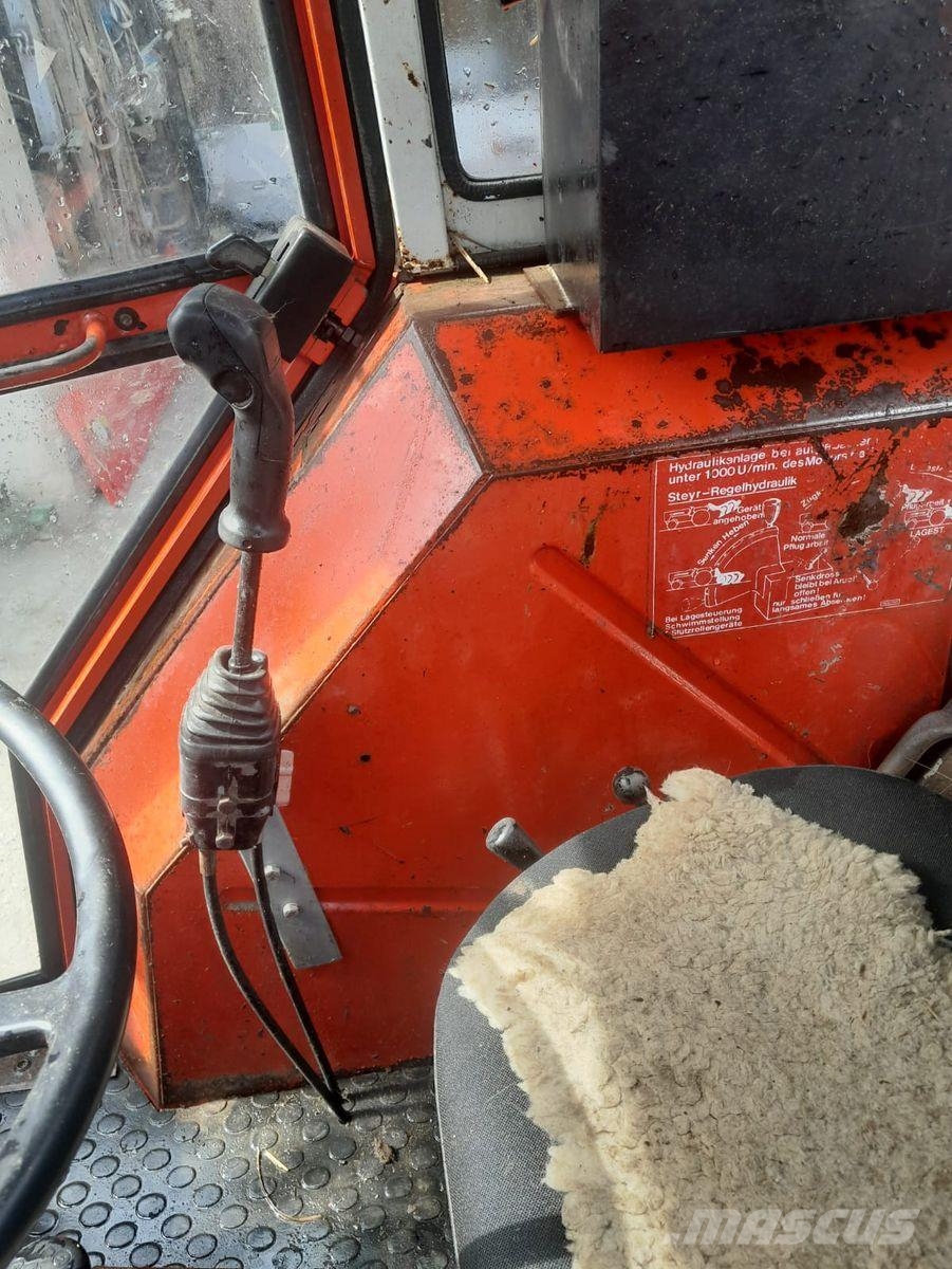 Steyr 8075 A Traktorit