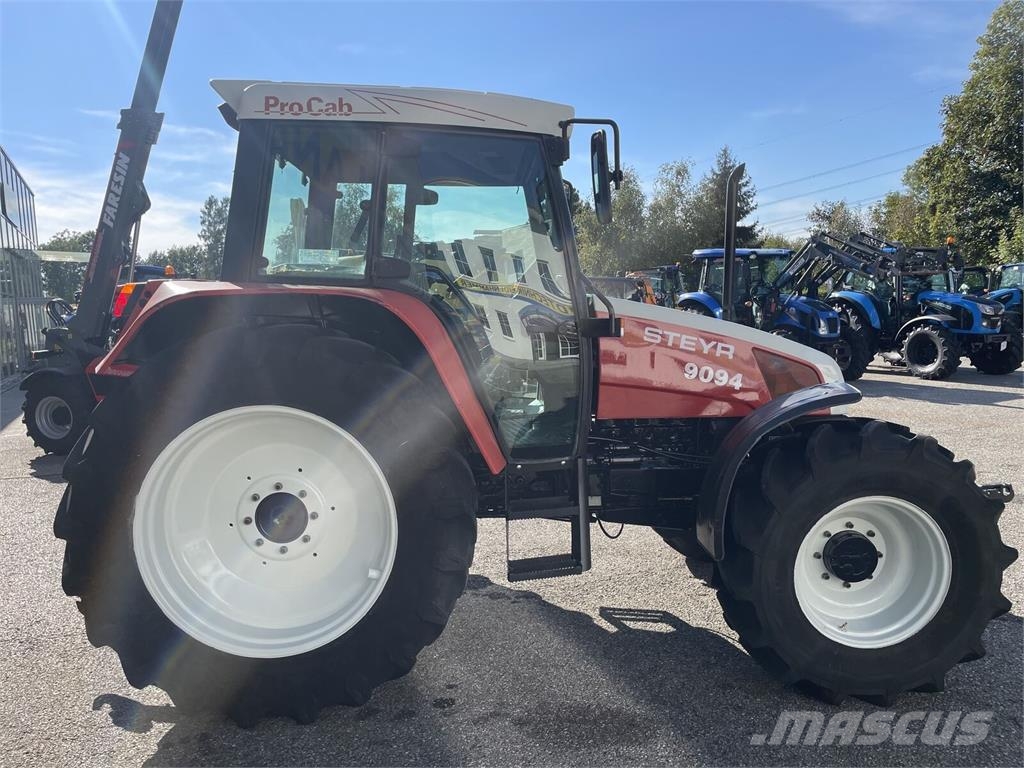 Steyr 9094 A T الجرارات