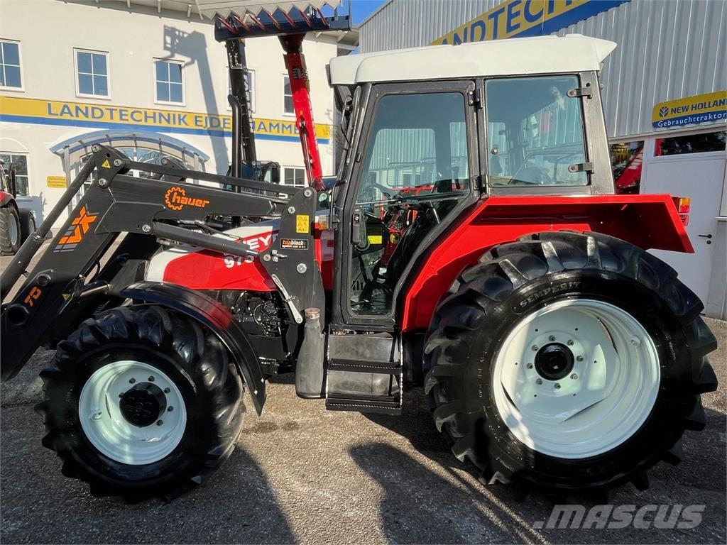 Steyr 975 M A Komfort Traktorit