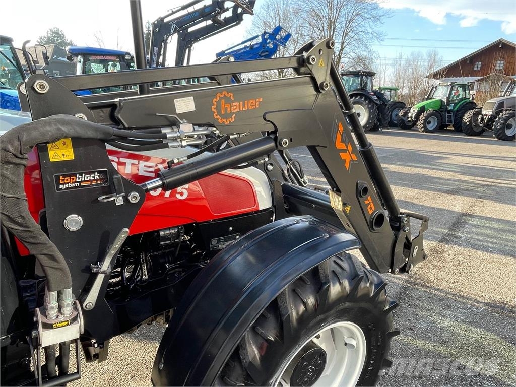 Steyr 975 M A Komfort Traktorit